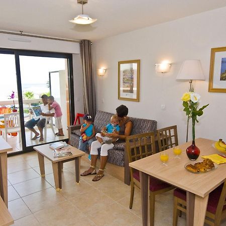 Residence Goelia Royal Cap Villeneuve-Loubet Bagian luar foto