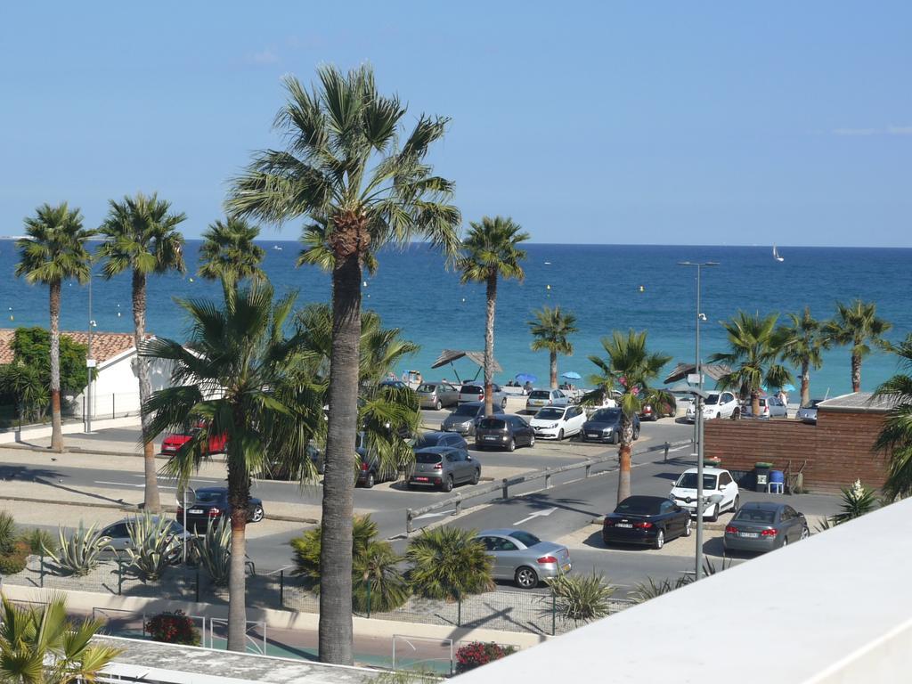 Residence Goelia Royal Cap Villeneuve-Loubet Bagian luar foto